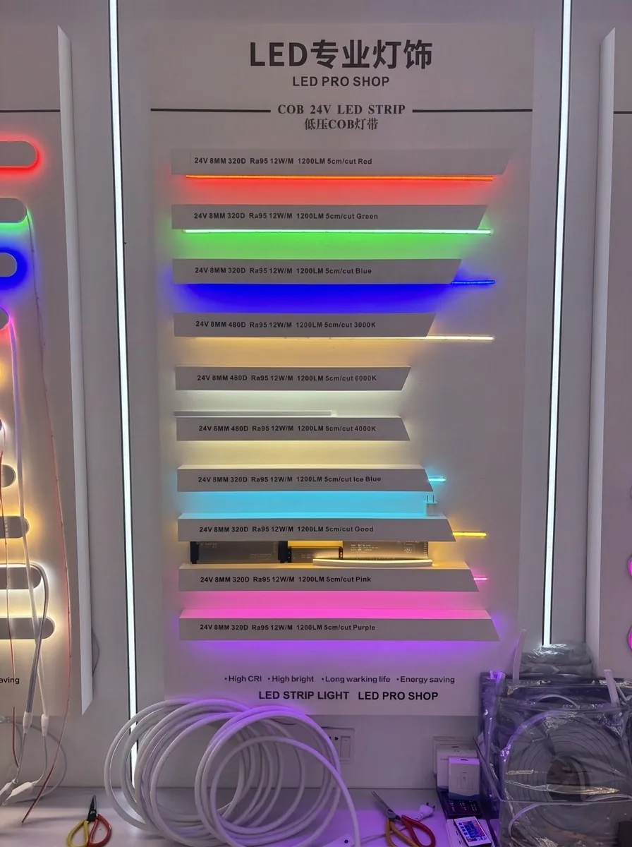 24V COB LEDテープのカラー展示パネル